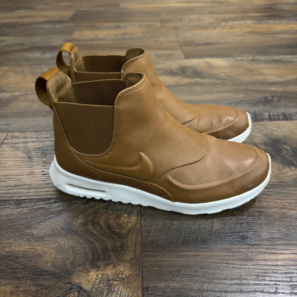 Nike Air‎ Max Chelsea Boots Women's Size 9 Brown Slip On Leather Sneakers